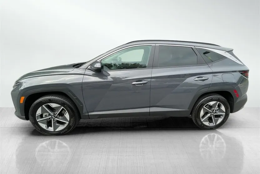 2025 Hyundai Tucson SEL photo 1