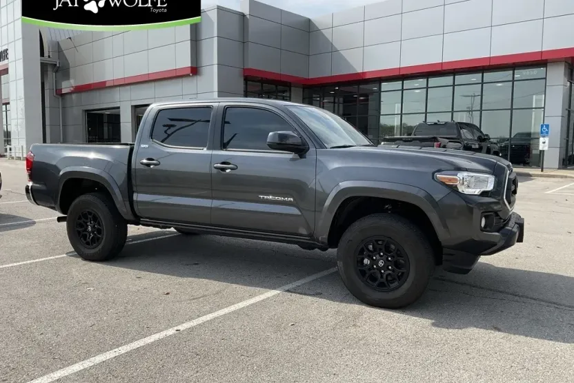 2022 Toyota Tacoma SR5 photo 1