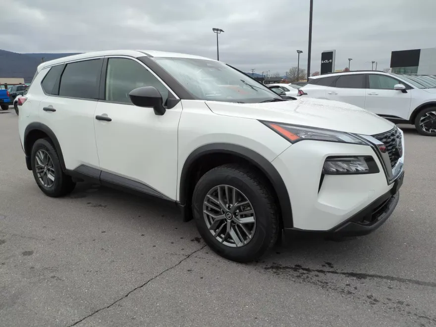 2021 Nissan Rogue AWD S photo 1