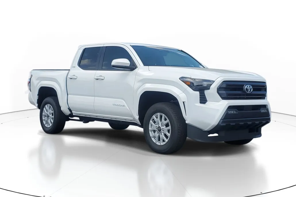 2025 Toyota Tacoma SR5 photo 1