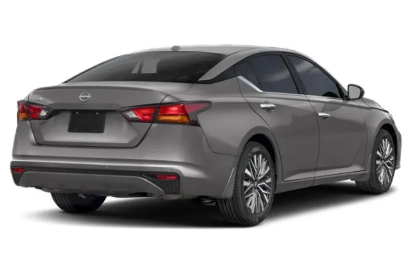 2025 Nissan Altima 2.5 SV photo 1