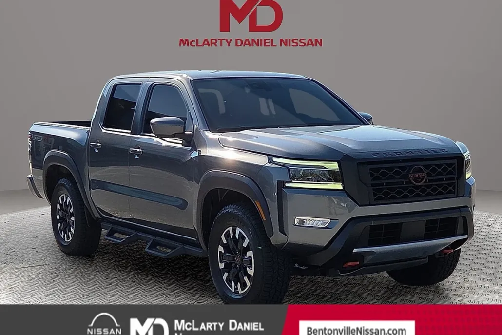 2022 Nissan Frontier PRO-4X photo 1