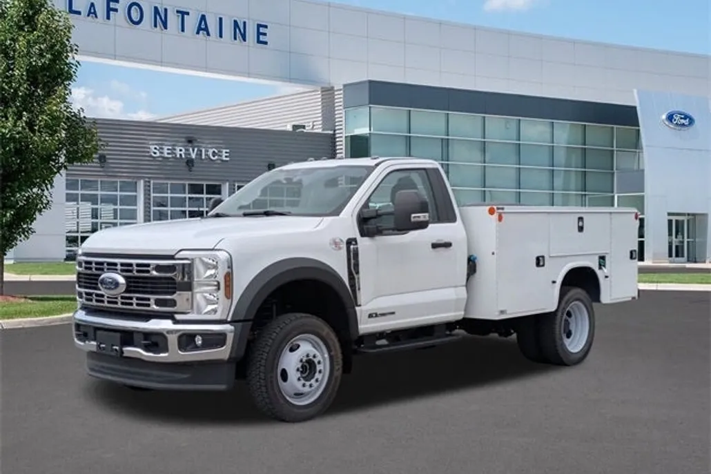 2024 Ford F-550 photo 1