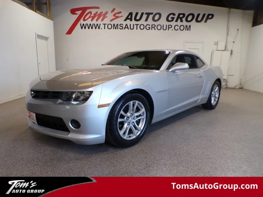 2015 Chevrolet Camaro 1LT photo 1