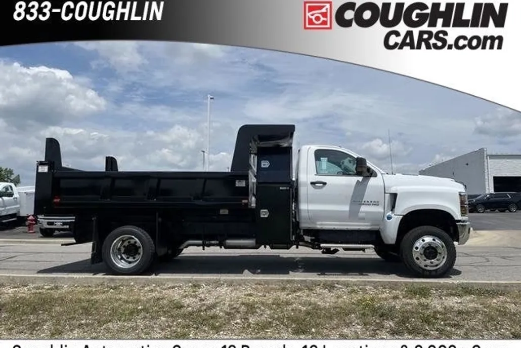 2024 Chevrolet Silverado 5500HD Work Truck photo 1
