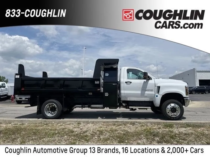 2024 Chevrolet Silverado 5500HD Work Truck photo 1