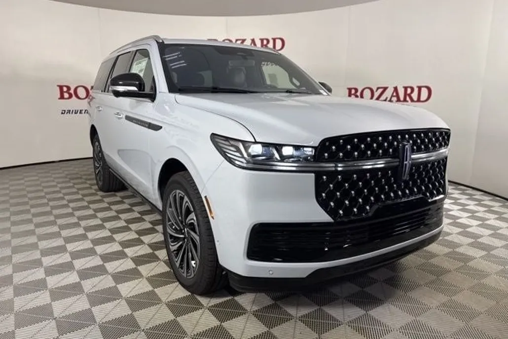 2025 Lincoln Navigator Black Label photo 1