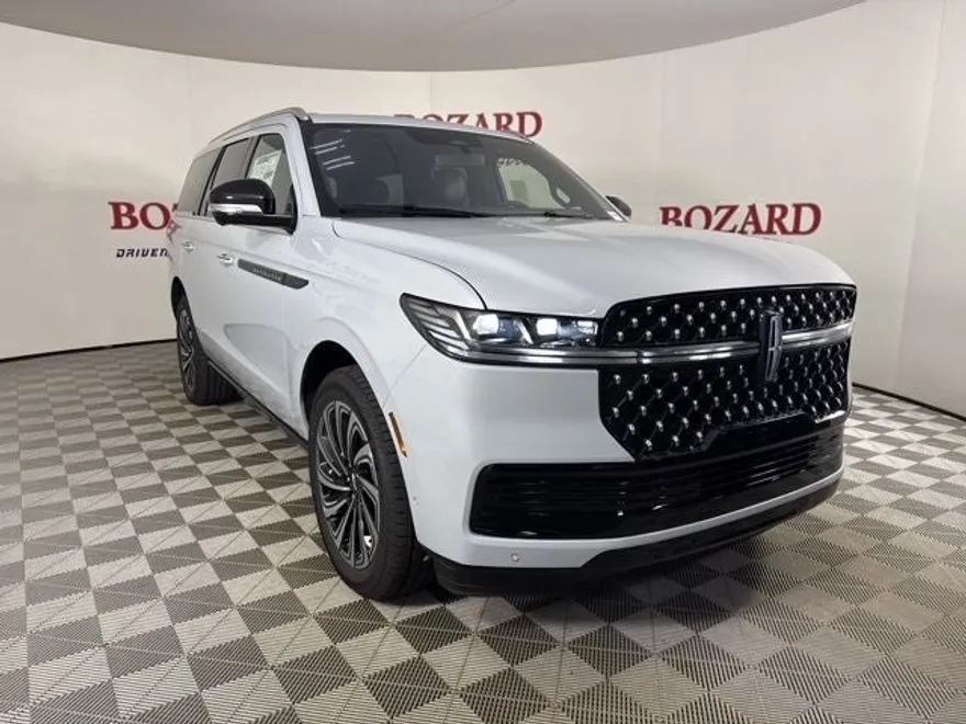 2025 Lincoln Navigator Black Label photo 1