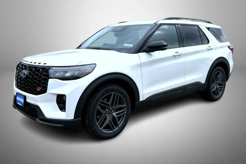 2025 Ford Explorer ST photo 1