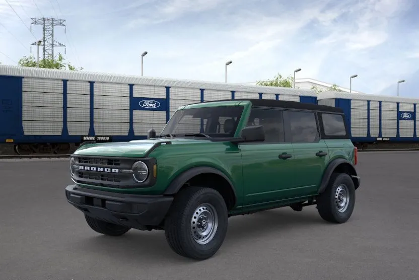 2025 Ford Bronco Base photo 1