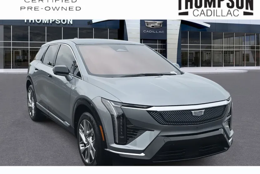 2025 Cadillac Optiq Luxury photo 1