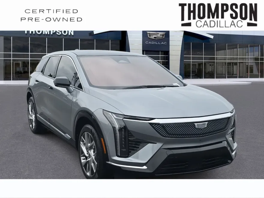 2025 Cadillac Optiq Luxury photo 1