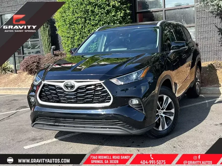 2022 Toyota Highlander XLE photo 1
