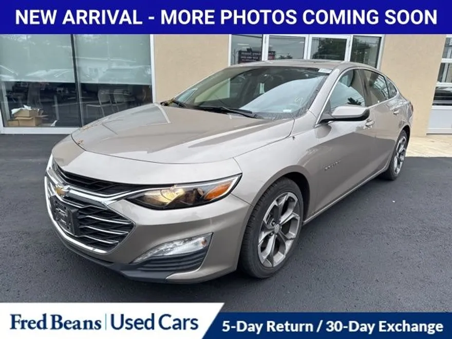 2023 Chevrolet Malibu 1LT photo 1