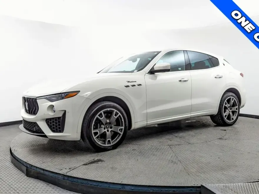 2023 Maserati Levante Modena S photo 1