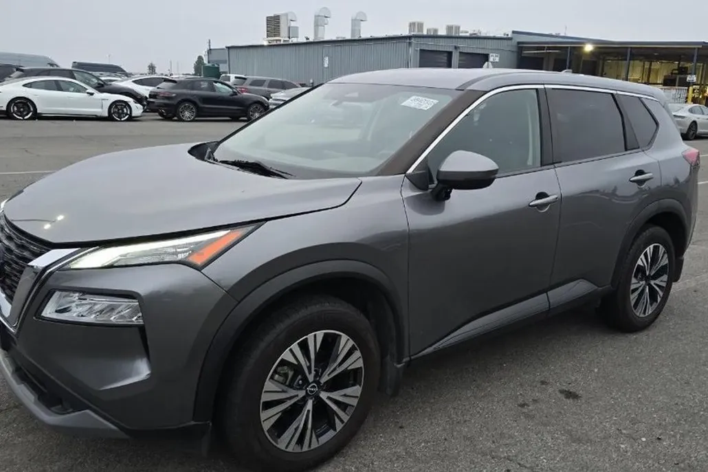 2023 Nissan Rogue SV photo 1