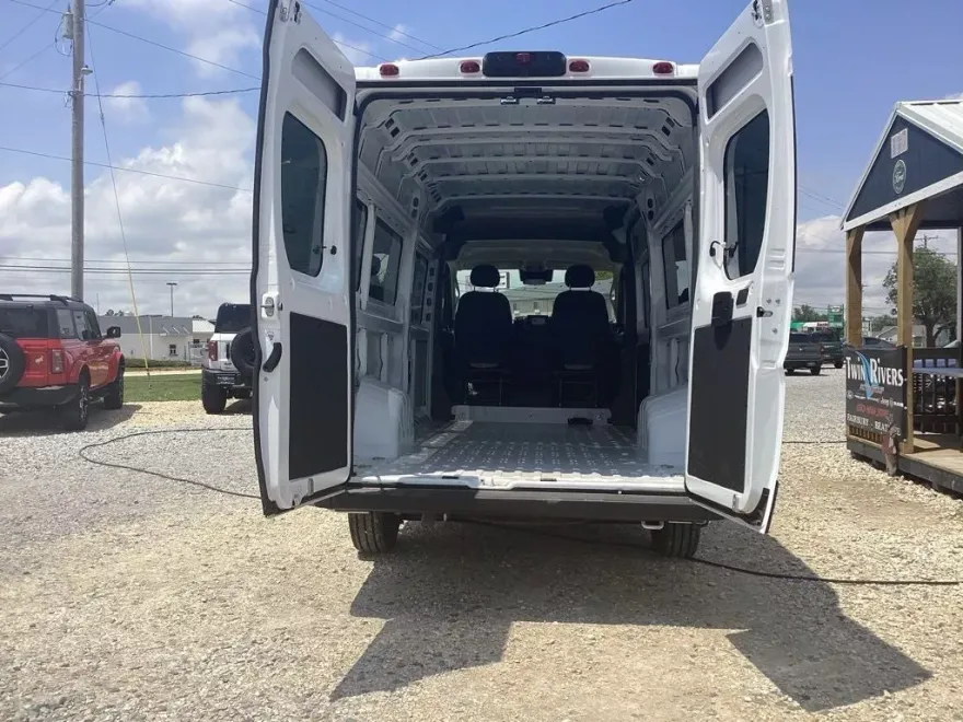 2023 Ram ProMaster 3500 Window Van photo 1