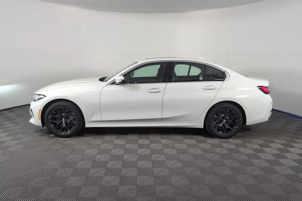 2025 Bmw 330i photo 1