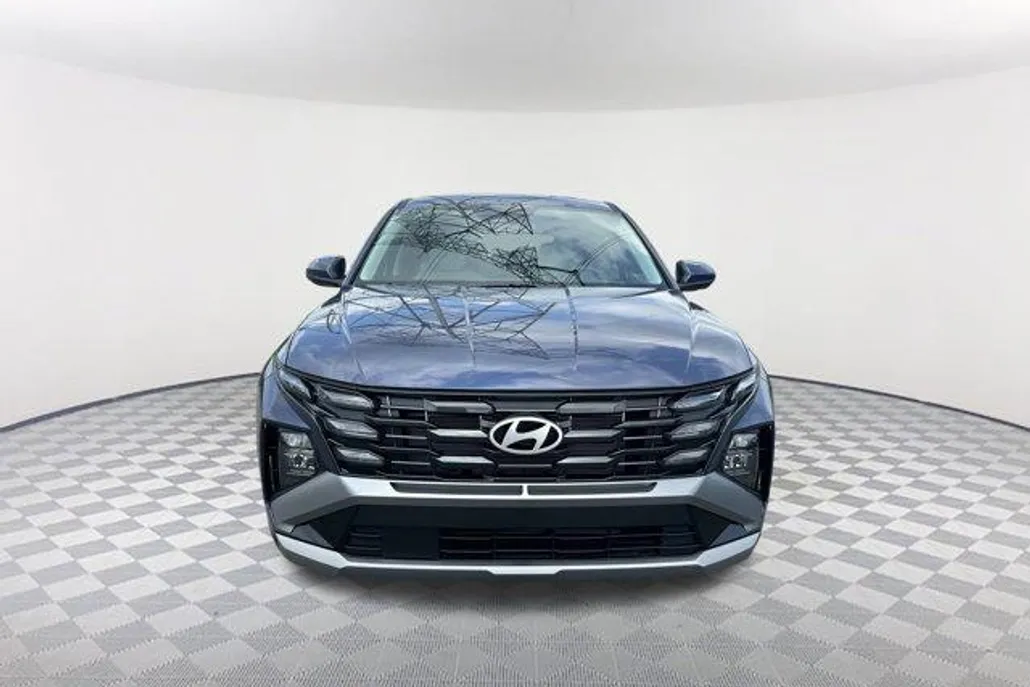 2025 Hyundai Tucson SE photo 1