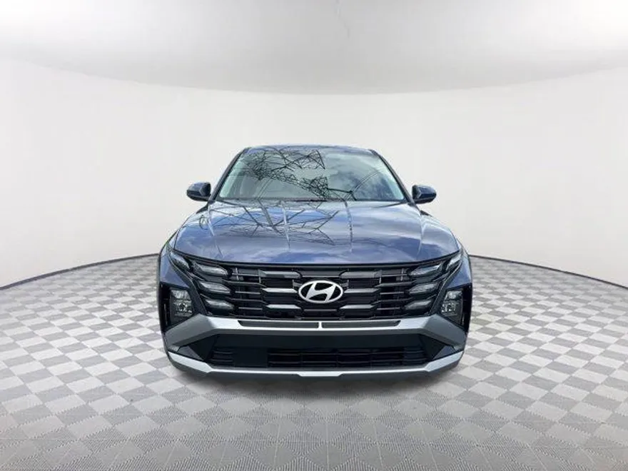 2025 Hyundai Tucson SE photo 1