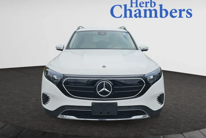2023 Mercedes Benz EQB 300 4MATIC photo 1