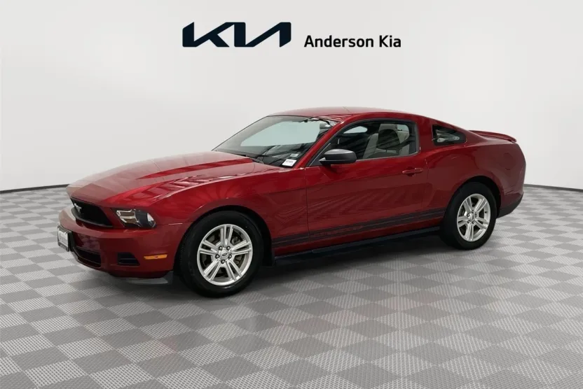 2012 Ford Mustang V6 photo 1