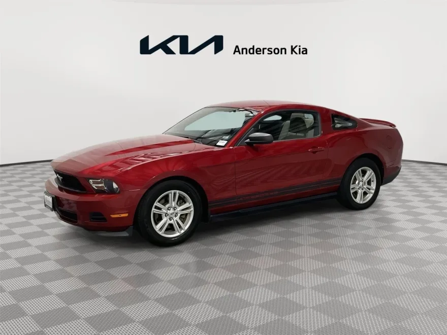 2012 Ford Mustang V6 photo 1