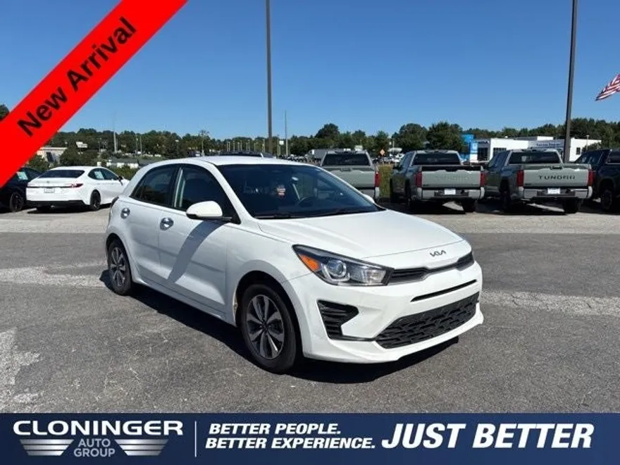 2022 Kia Rio S photo 1