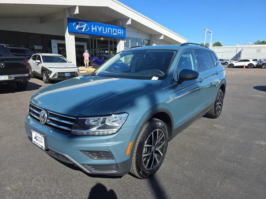 2021 Volkswagen Tiguan R-Line Black SEL photo 1