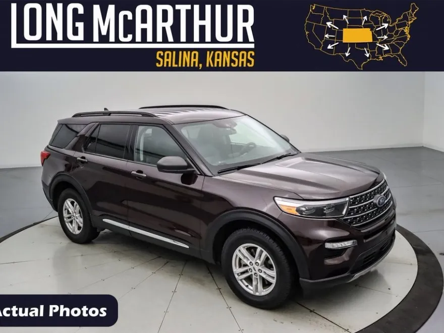 2022 Ford Explorer XLT photo 1