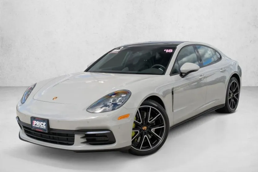 2018 Porsche Panamera 4 E-Hybrid photo 1