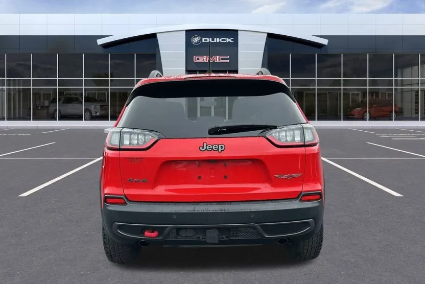 2019 Jeep Cherokee Trailhawk photo 1