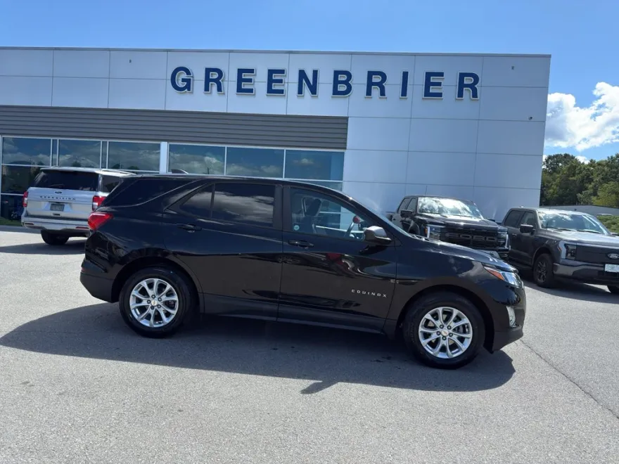 2020 Chevrolet Equinox LS photo 1