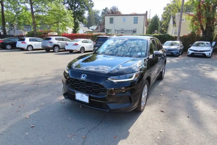 2023 Honda HR-V LX photo 1