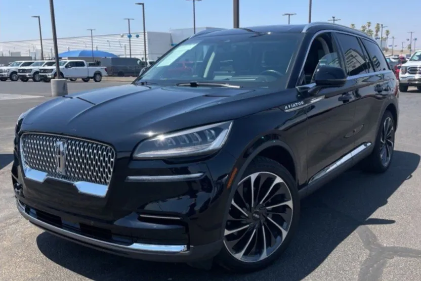 2023 Lincoln Aviator Reserve photo 1