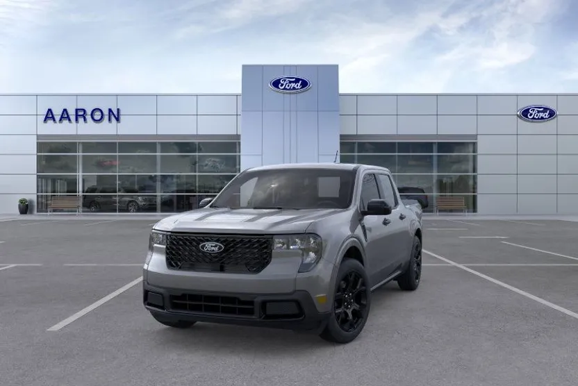 2025 Ford Maverick XLT photo 1