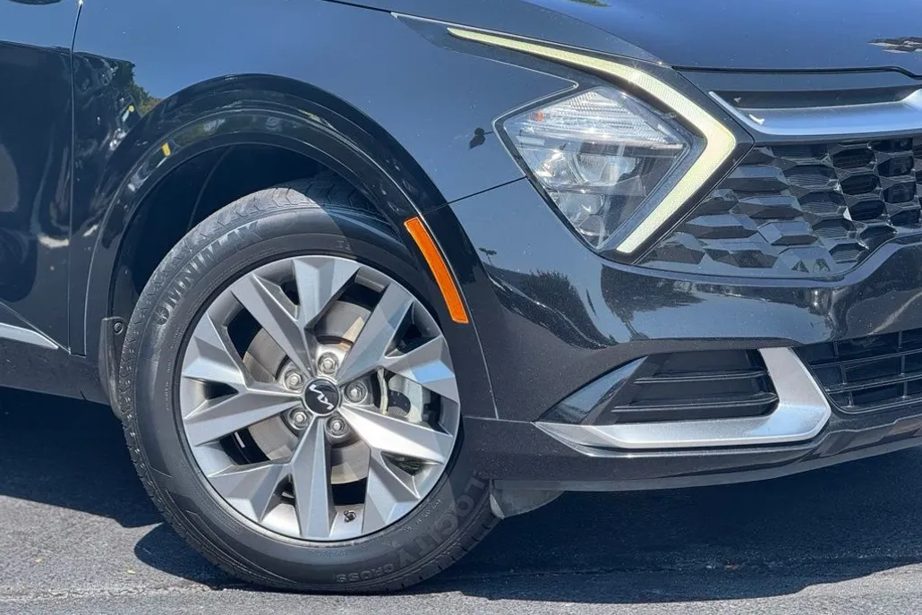 2023 Kia Sportage SX photo 1