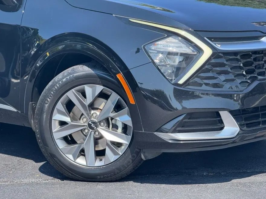 2023 Kia Sportage SX photo 1