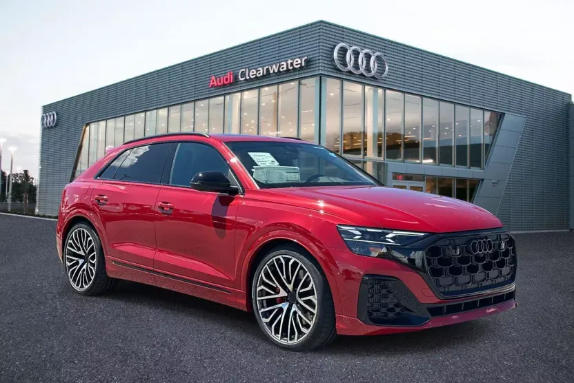 2026 Audi SQ8 Prestige photo 1