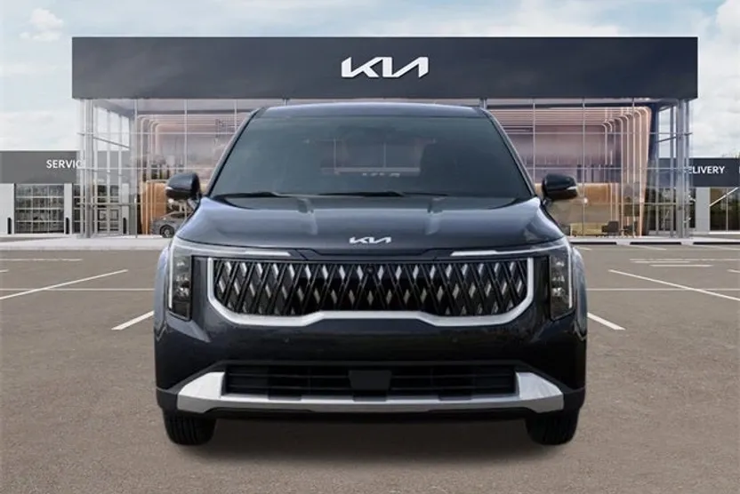 2025 Kia Carnival LXS photo 1