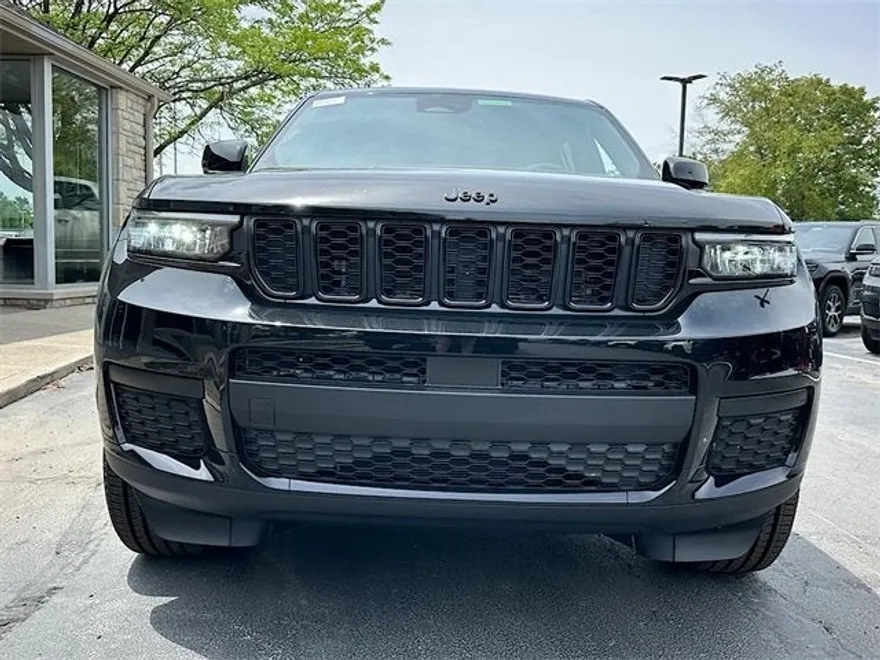 2025 Jeep Grand Cherokee Altitude X photo 1