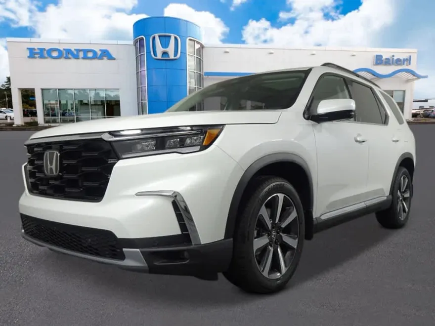 2025 Honda Pilot Touring photo 1