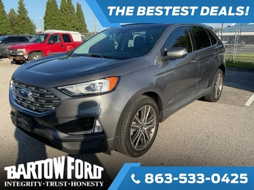 2021 Ford Edge Titanium photo 1