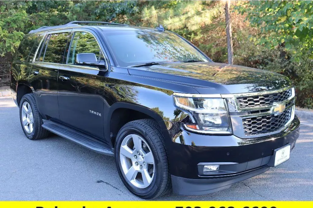 2017 Chevrolet Tahoe LT photo 1