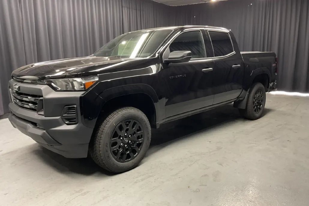 2026 Chevrolet Colorado Work Truck photo 1