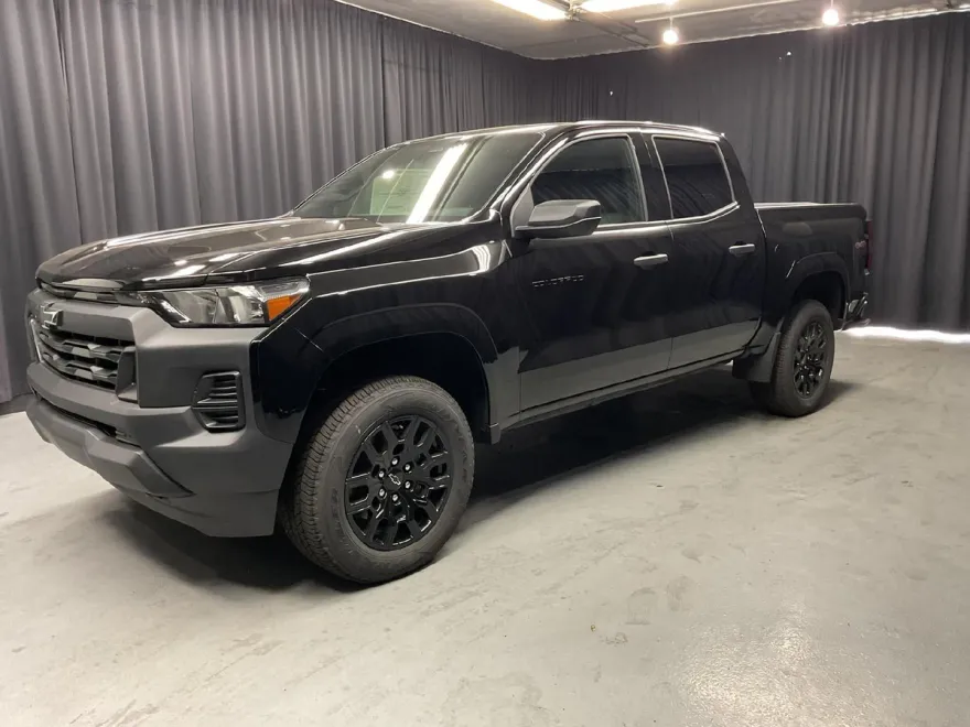 2026 Chevrolet Colorado Work Truck photo 1