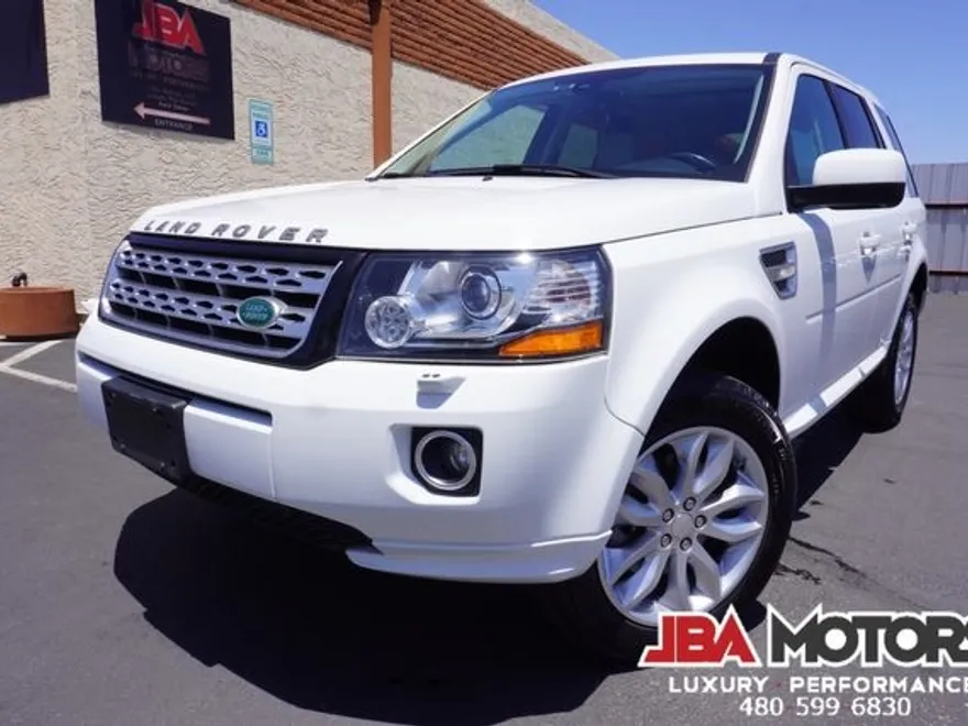 2015 Land Rover LR2 HSE LUX photo 1
