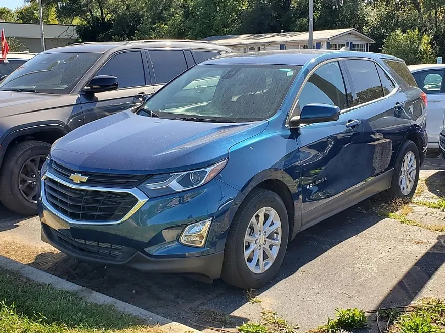 2020 Chevrolet Equinox LT photo 1