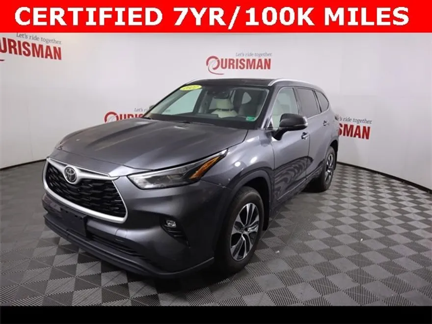2022 Toyota Highlander XLE photo 1