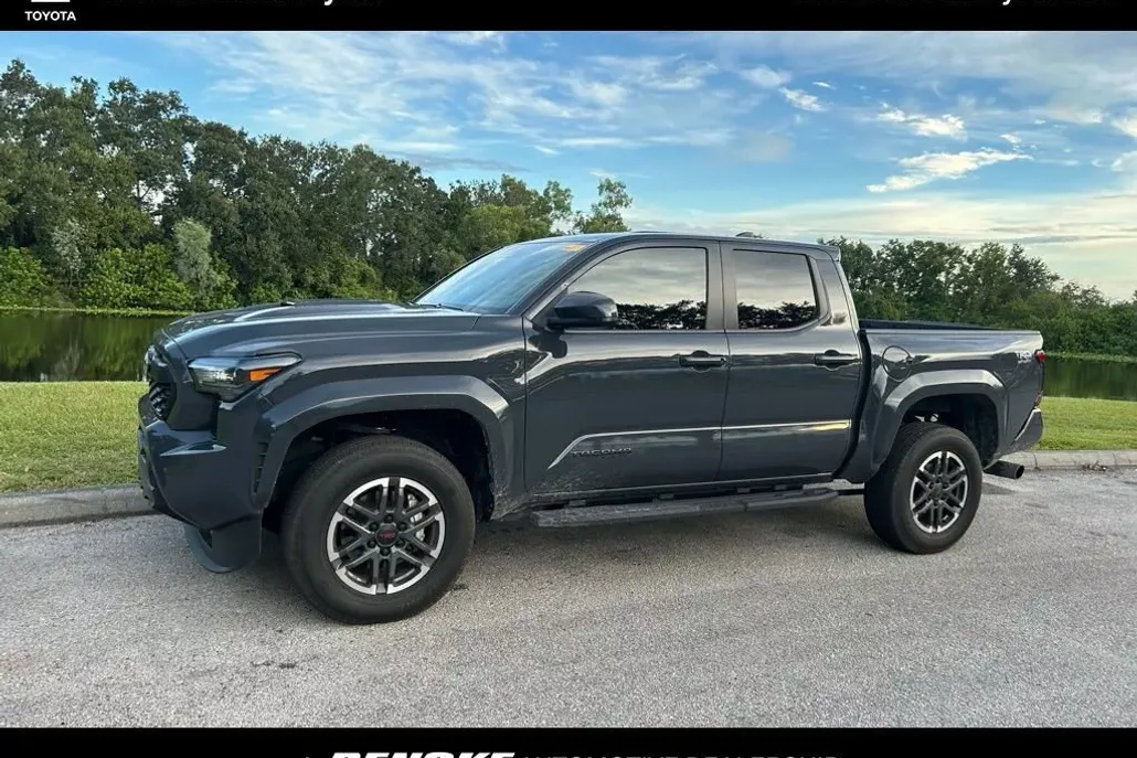 2024 Toyota Tacoma TRD Sport photo 1